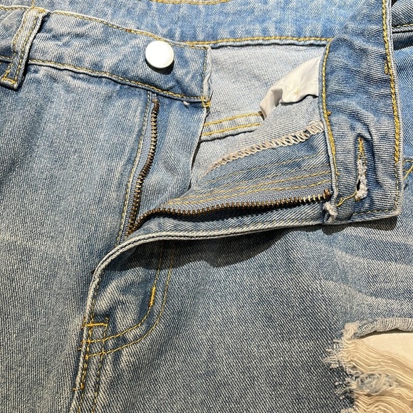 Shein Curve 0XL denim distressed bootcut light washed 5 pocket jeans - Picture 7 of 10